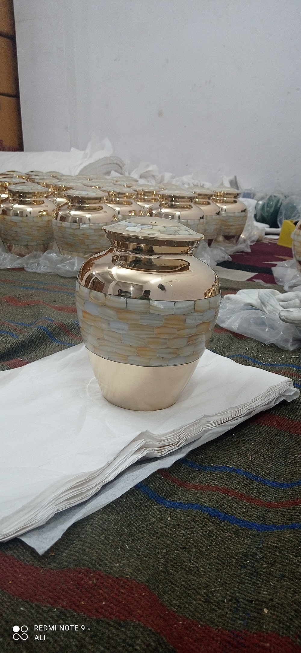 Brass Huge Mother Of Pearl Cremation Urn Funeral Supplies
