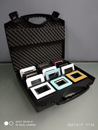 Black Modular Switch Plastic Display Cases