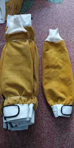 Leather hand sleeve