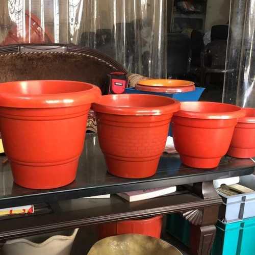 Plastic planter
