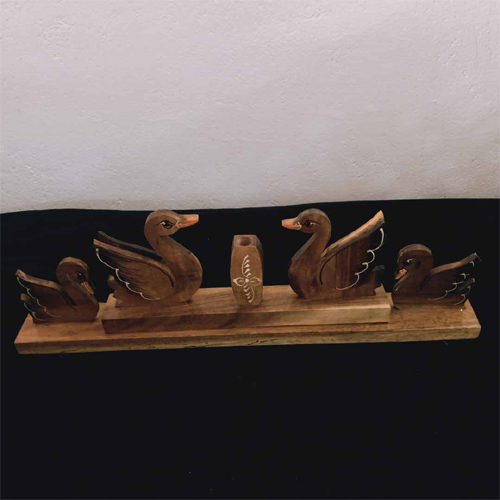 Wooden Duck Pen Stand