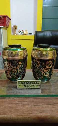Brass With Golden Engraved Beautiful Cremation Urn Funeral Supplies