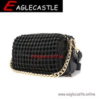 The new summer 2021 simple fashion woven cross-shoulder handbags for women