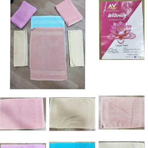*water lily Luxury Napkin*