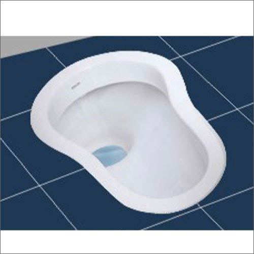 White Rural Pan Toilet Seat Installation Type: Floor Mounted