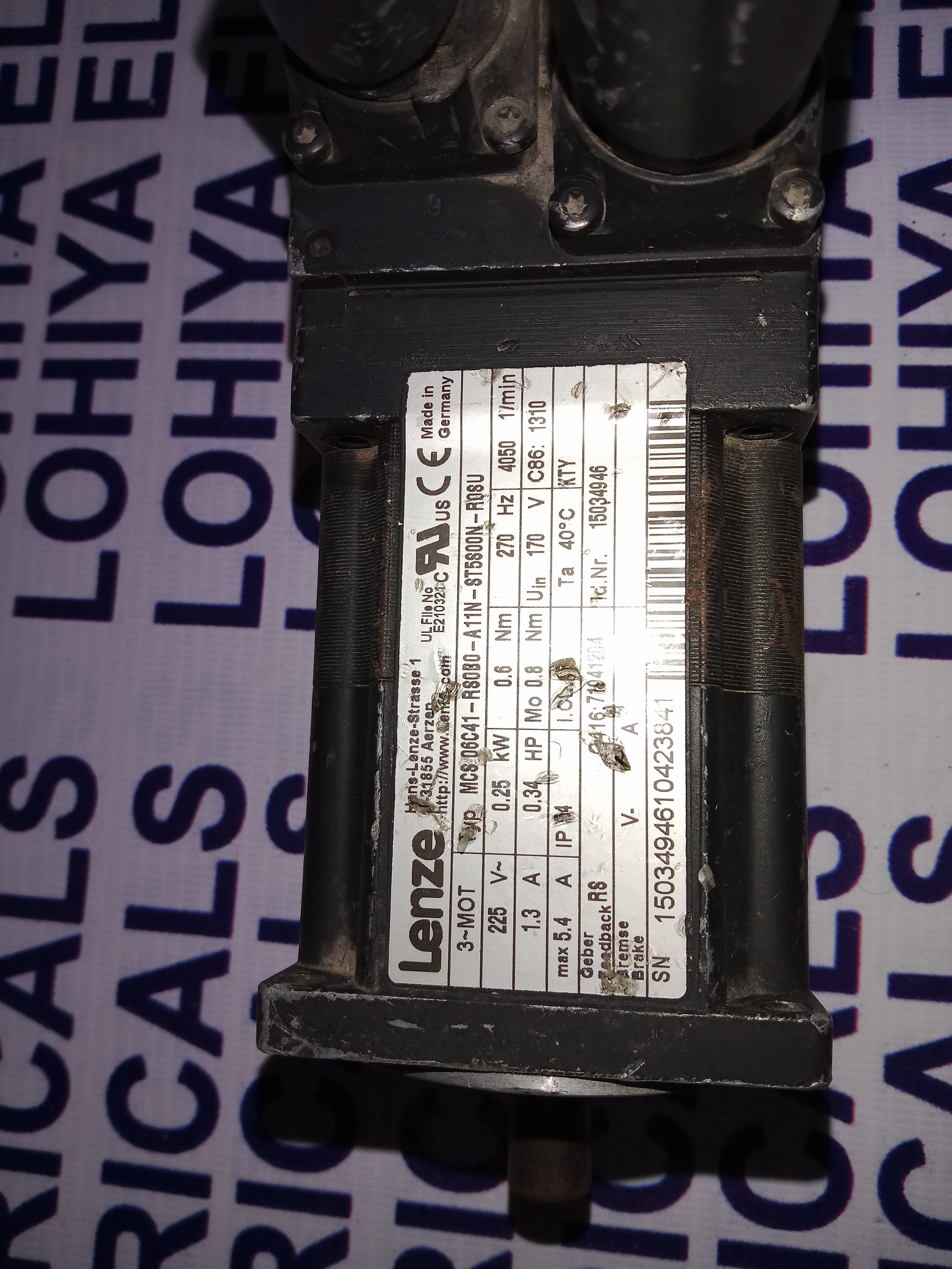 LENZE SERVO MOTOR MCS 06C4-R80B0-A11N-ST5S00N-R0SU
