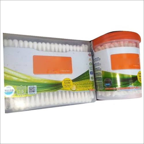White Ear Cleaning Cotton Swabs