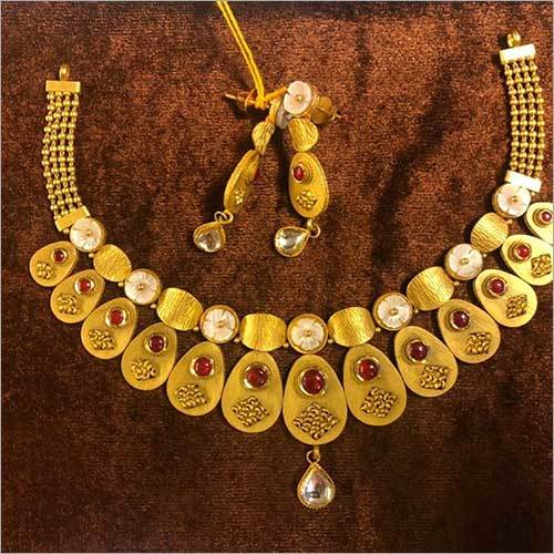 Ladies Gold Necklace Set By GEM MANUFACTURING HOUSE