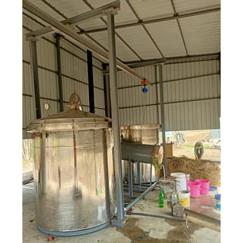 Stainless Steel Aromatic Oil Distillation Plant - Automatic Grade: Automatic