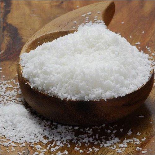 White Desiccated Coconut Powder