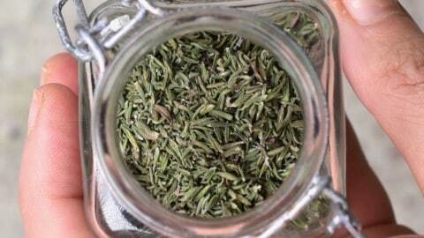 Dried Thyme Leaves