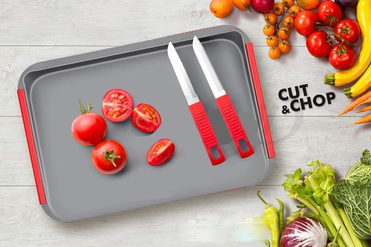 2 IN 1 CUT AND CHOP PLASTIC CHOPPING BOARD