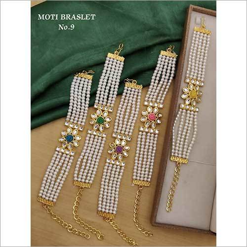 Fashion Ladies Moti Bracelet