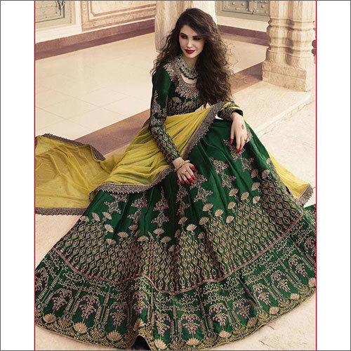 30 Bridal Lehengas with Long Blouse that are Every Bit Stunning! | Indian  bridal dress, Latest bridal lehenga, Pakistani bridal dresses