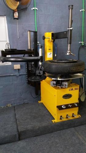 Pneumatic Tyre Changer