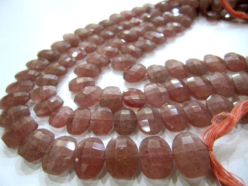 Natural strawberry Quartz Oval shape 10-14 mm Beads