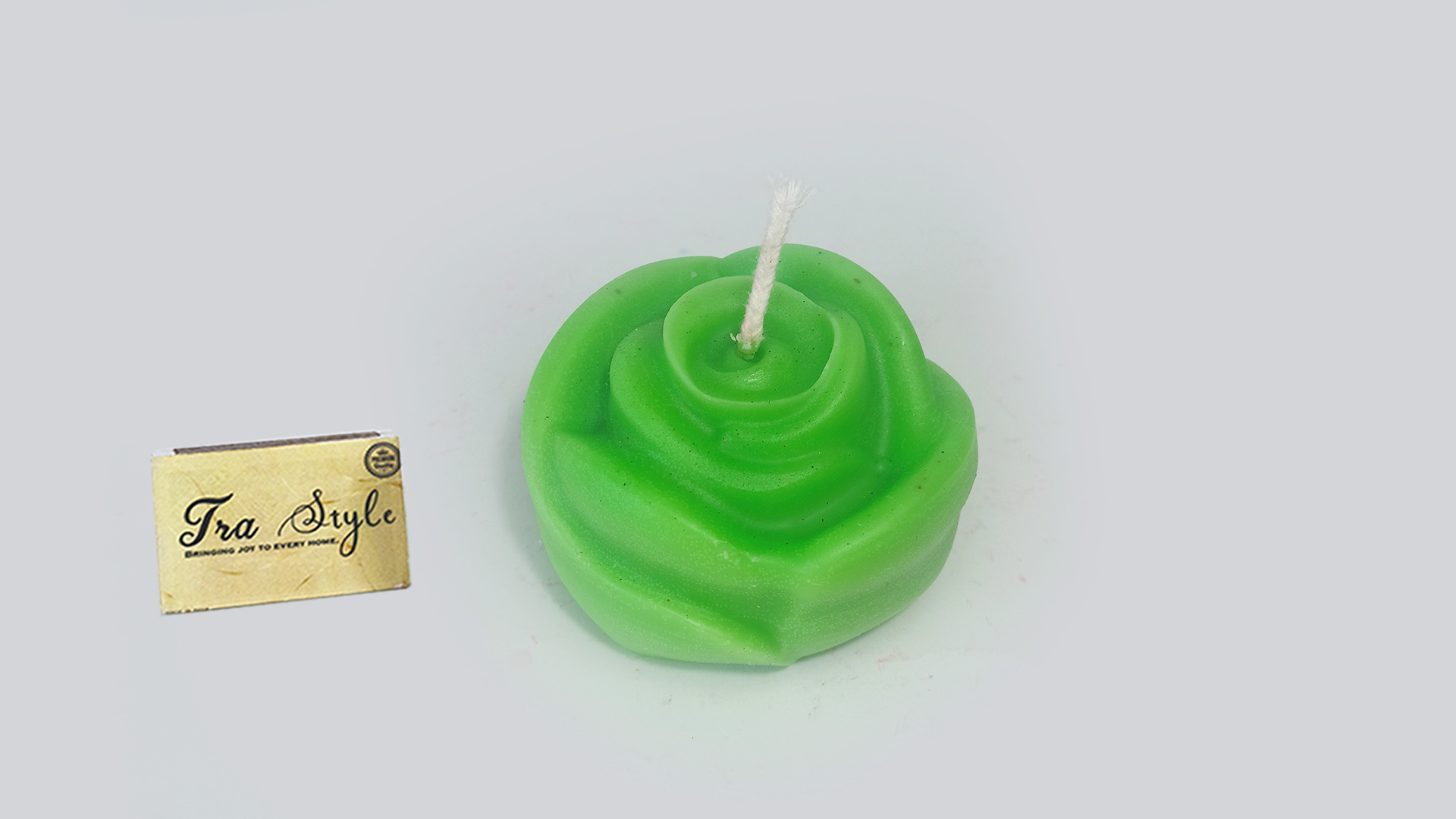 TRA Style Scented Rose Candle