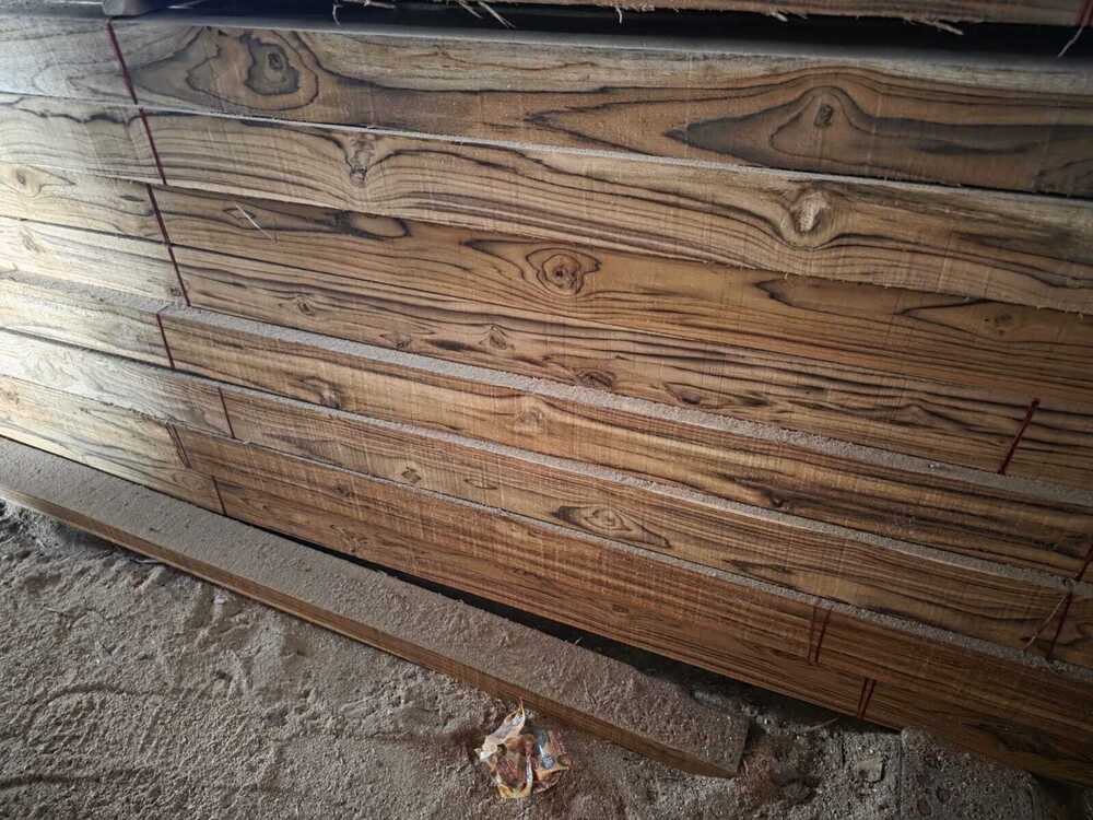 Cp Nagpur Teakwood - Solid Teak Timber , Weather Resistant with Good Grains for Outdoor Furniture, Boat Decks, Indoor Flooring, and Veneering