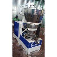 30 किलो क्षमता बैच स्वचालित लकड़ी की कोल्ड प्रेस ऑयल मशीन