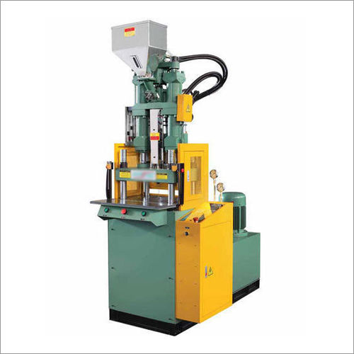 Automatic Injection Molding Machine