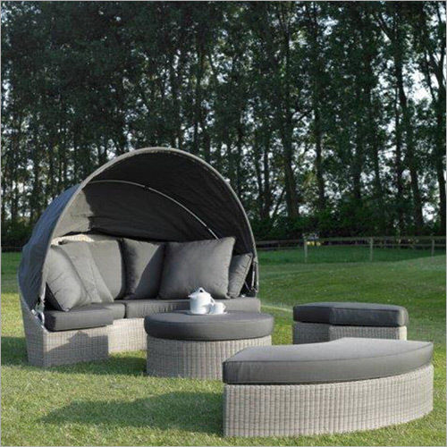 Outdoor Wicker Day Bed