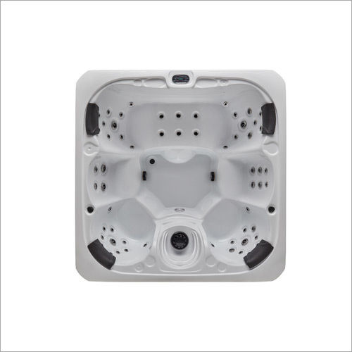 White Stylish Spa Tub