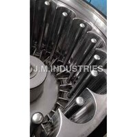 Spindle Type Bobins Hydro Extractor Machine - Stainless Steel, 800 X 500 Mm Inner Basket Size, Semi-automatic, 2.2 Kw Power, 750 Rpm Speed, 30 Packages Capacity