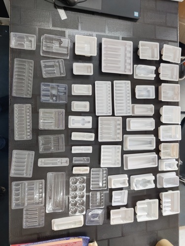 INJECTION TRAY