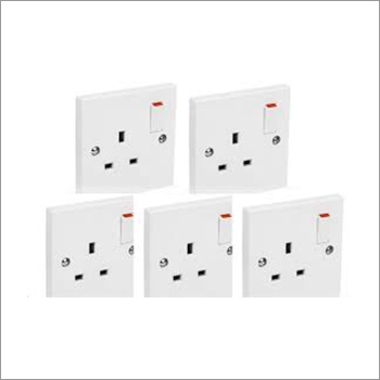 Electrical 5 Pin Socket By INDICO ELECTRICALS