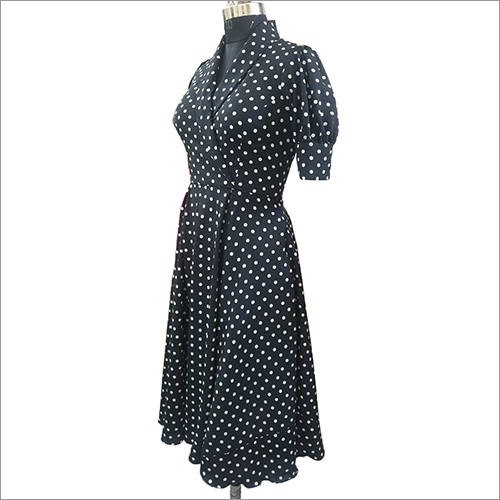 Ladies Crepe High-Low Gown