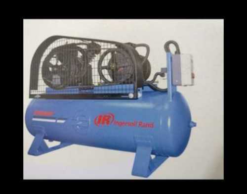 Tank mounted air compressor