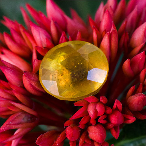 Yellow Pukhraj Gemstone