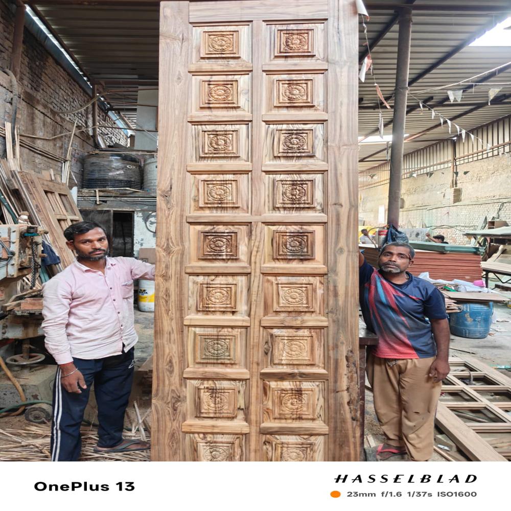 Solid Wood Dooor - Design: Modern With Glass Panel