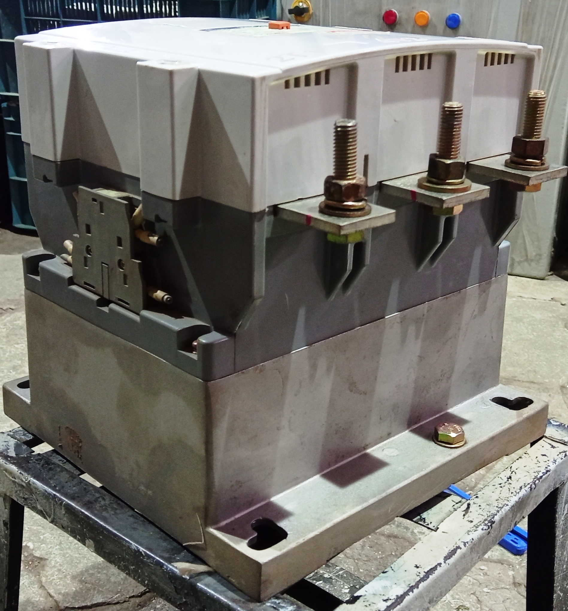 HYUNDAI HiMC800 CONTACTOR