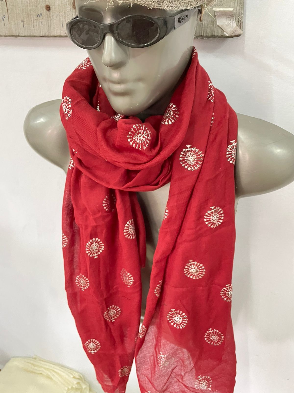 Cotton dyed rubber printed stole for women