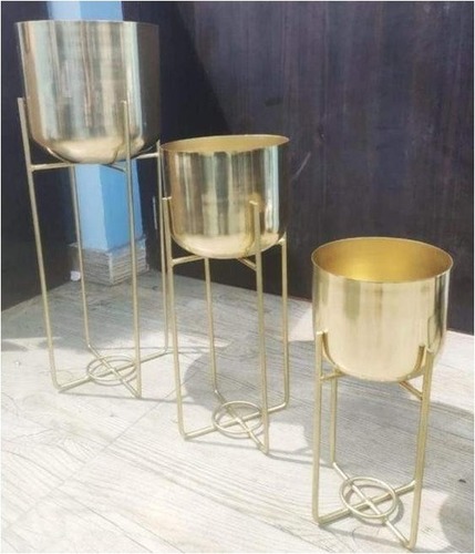GOLDEN POT WITH GOLDEN STAND SET OF 3