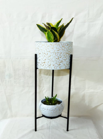 TWO IRON POT WITH STAND