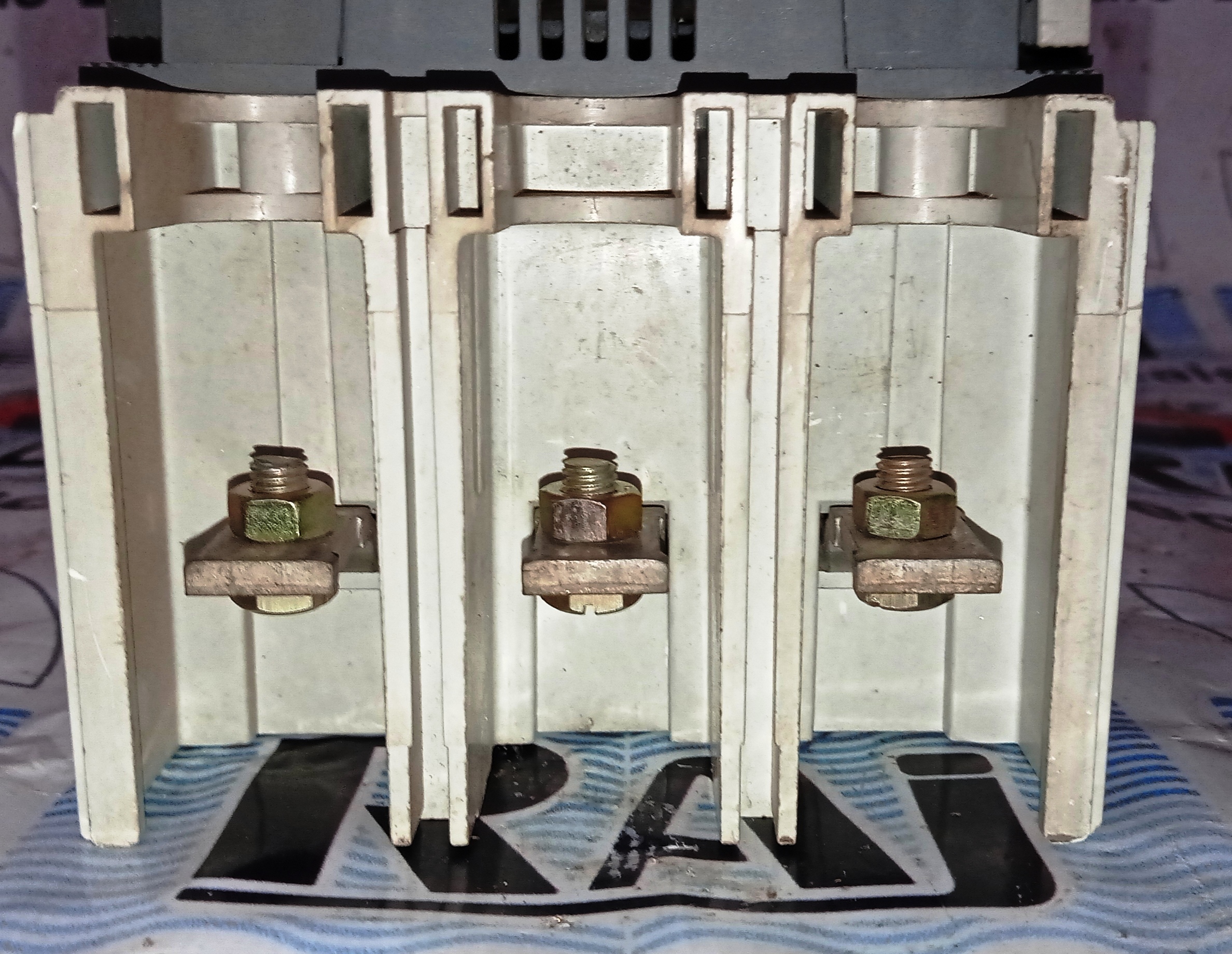 ABB A210-30 CONTACTOR