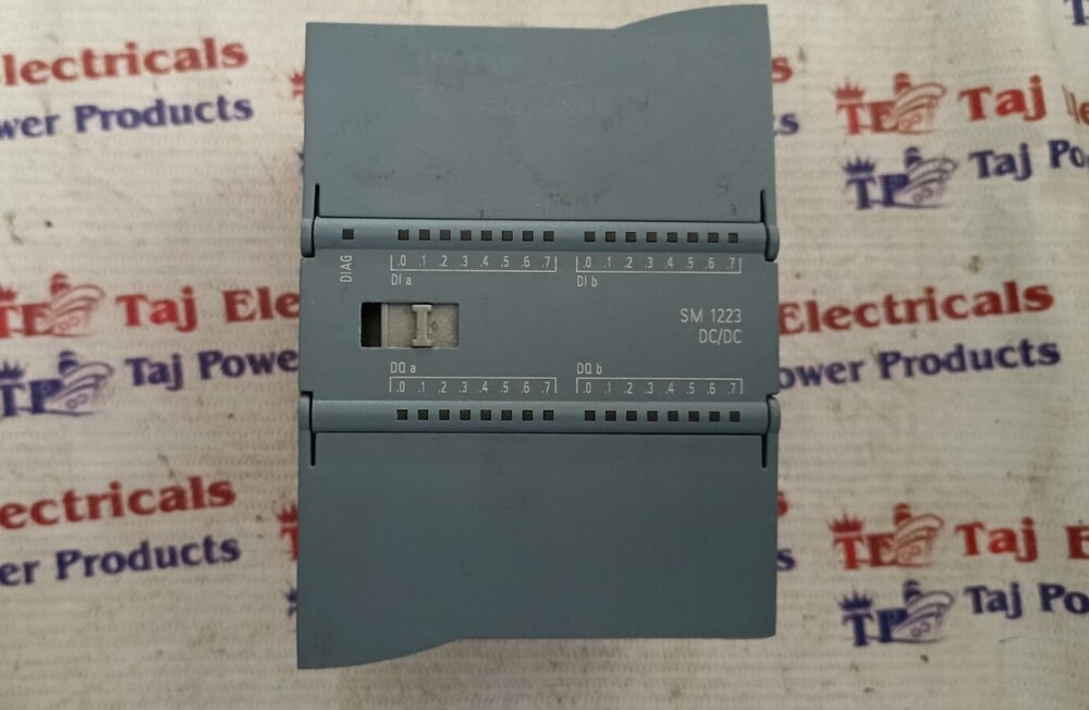 SIEMENS 6ES7 223-1BL32-0XB0 PLC