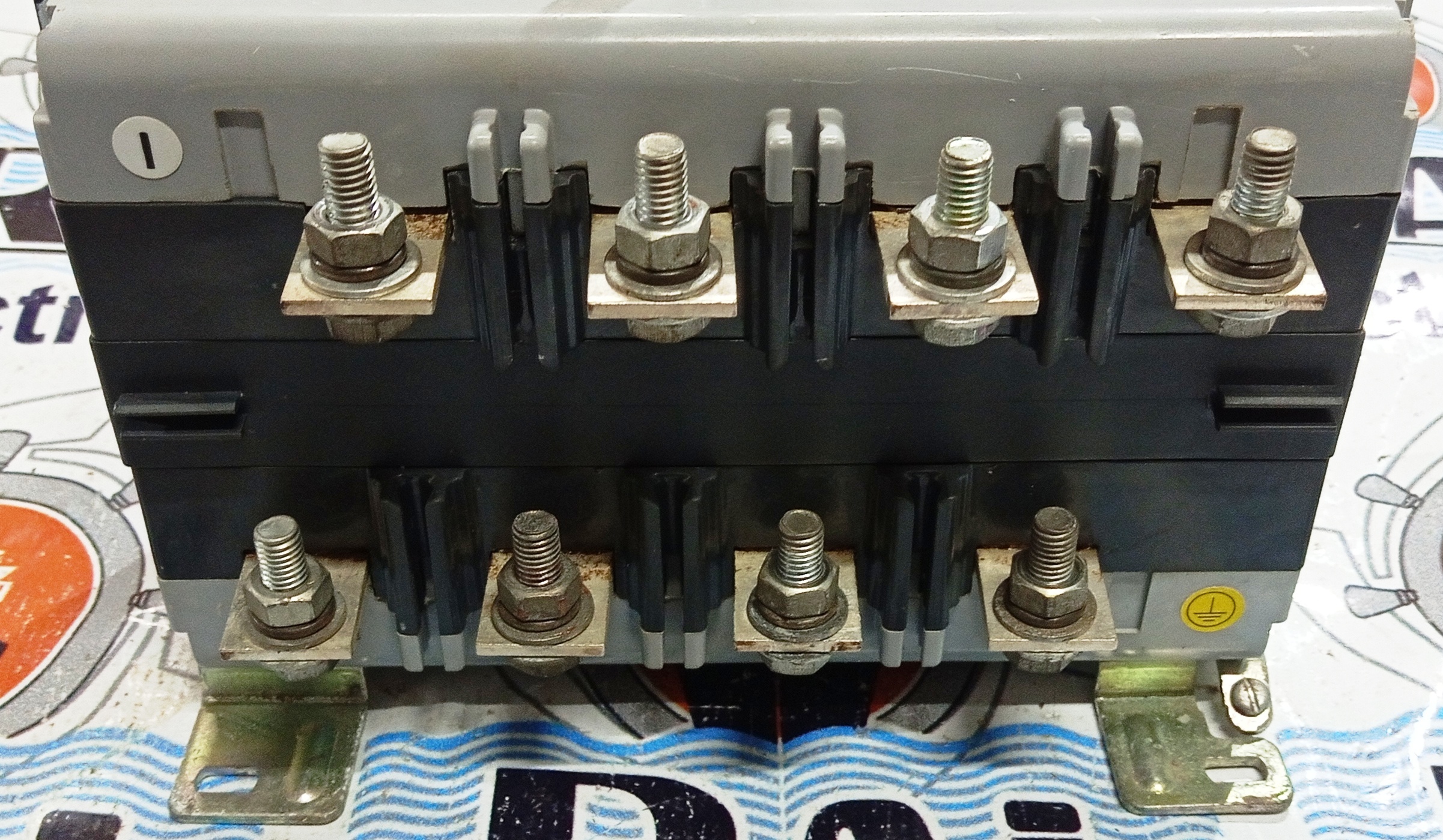 L&T CO2 160A CHANGEOVER SWITCH