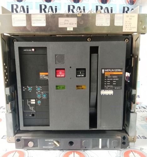 MERLIN GERIN 1600A AIR CIRCUIT BREAKER