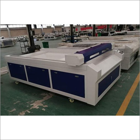 Co2 Laser Engraving Cutting Machine Voltage: 440 Volt (V)