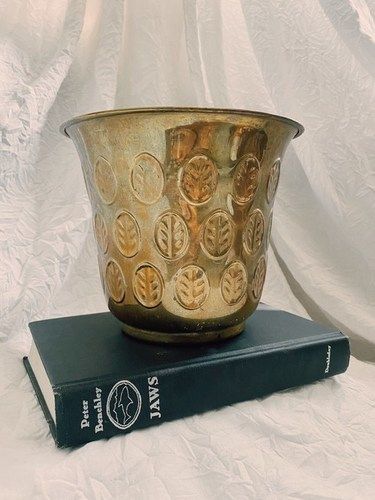 BRASS LEAVES ENGRAVED INDOOR PLANTER