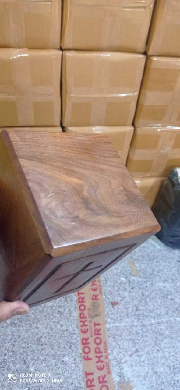 WOODEN PHOTOFRAME HIGH QUALITY POLISHED ADULT CREMATION URN