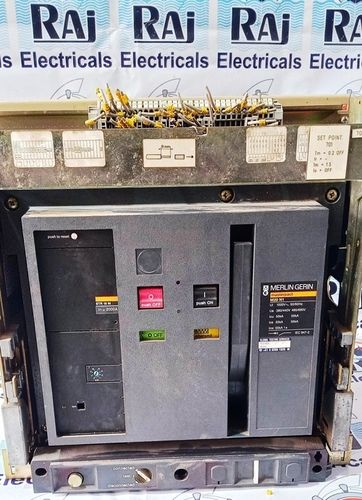 MERLIN GERIN 2000A AIR CIRCUIT BREAKER