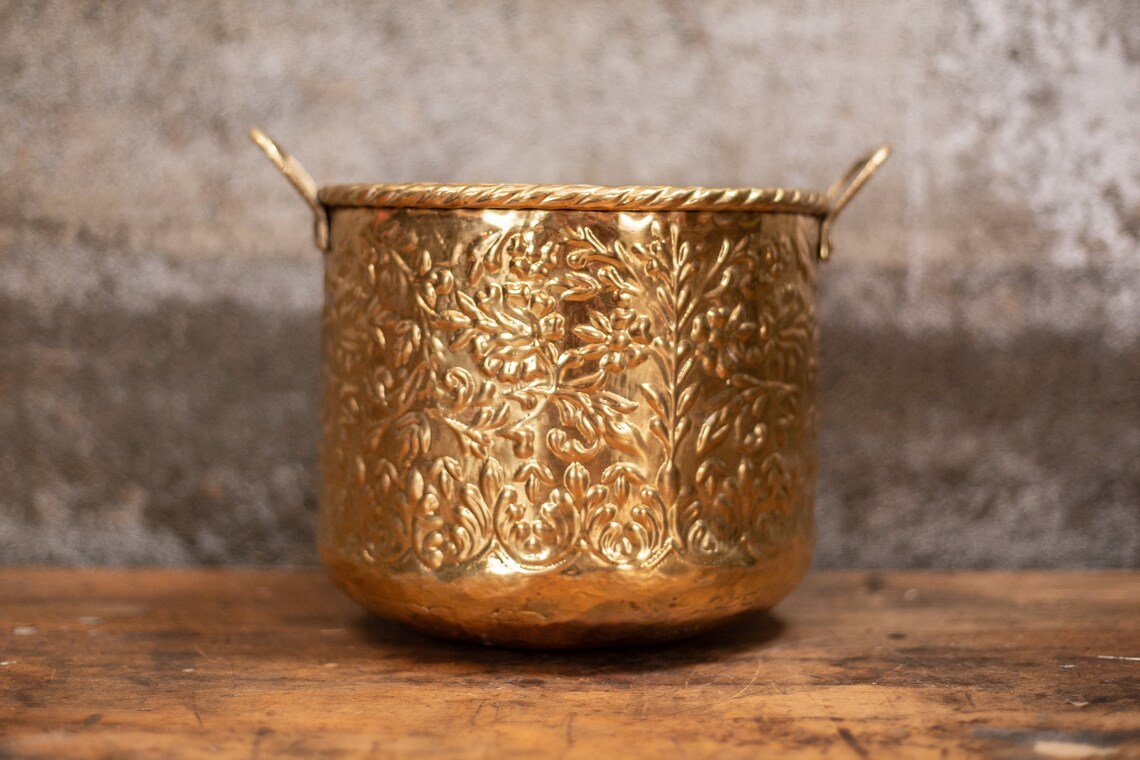 BRASS SMALL SIZE CONE SHAPED PLANTER