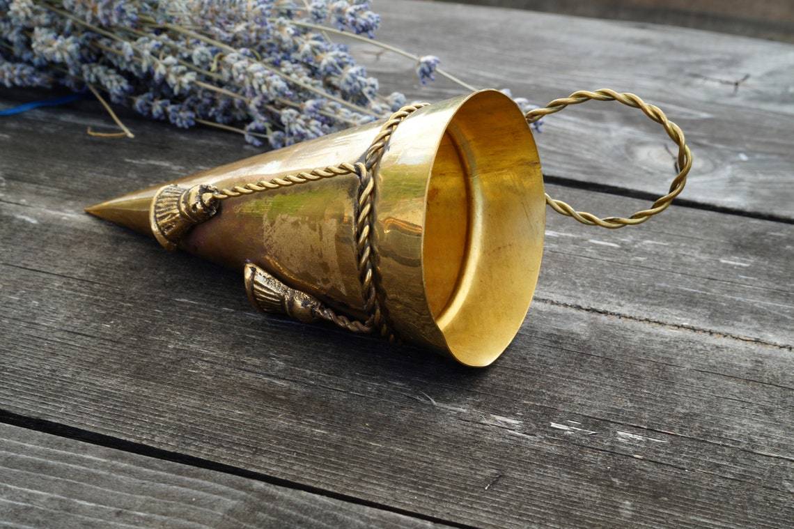 BRASS SMALL SIZE CONE SHAPED PLANTER