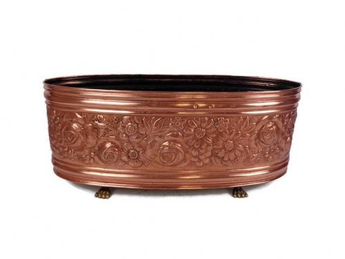 BRASS HAMMMERED PLANTER IN GOLDEN COLOUR