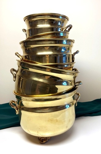 BRASS ALL SIZE OF PLANTER WITH HIGH QUALITY