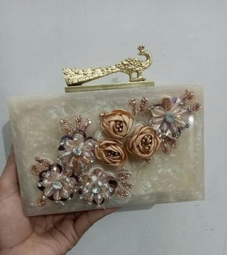 Resin clutch